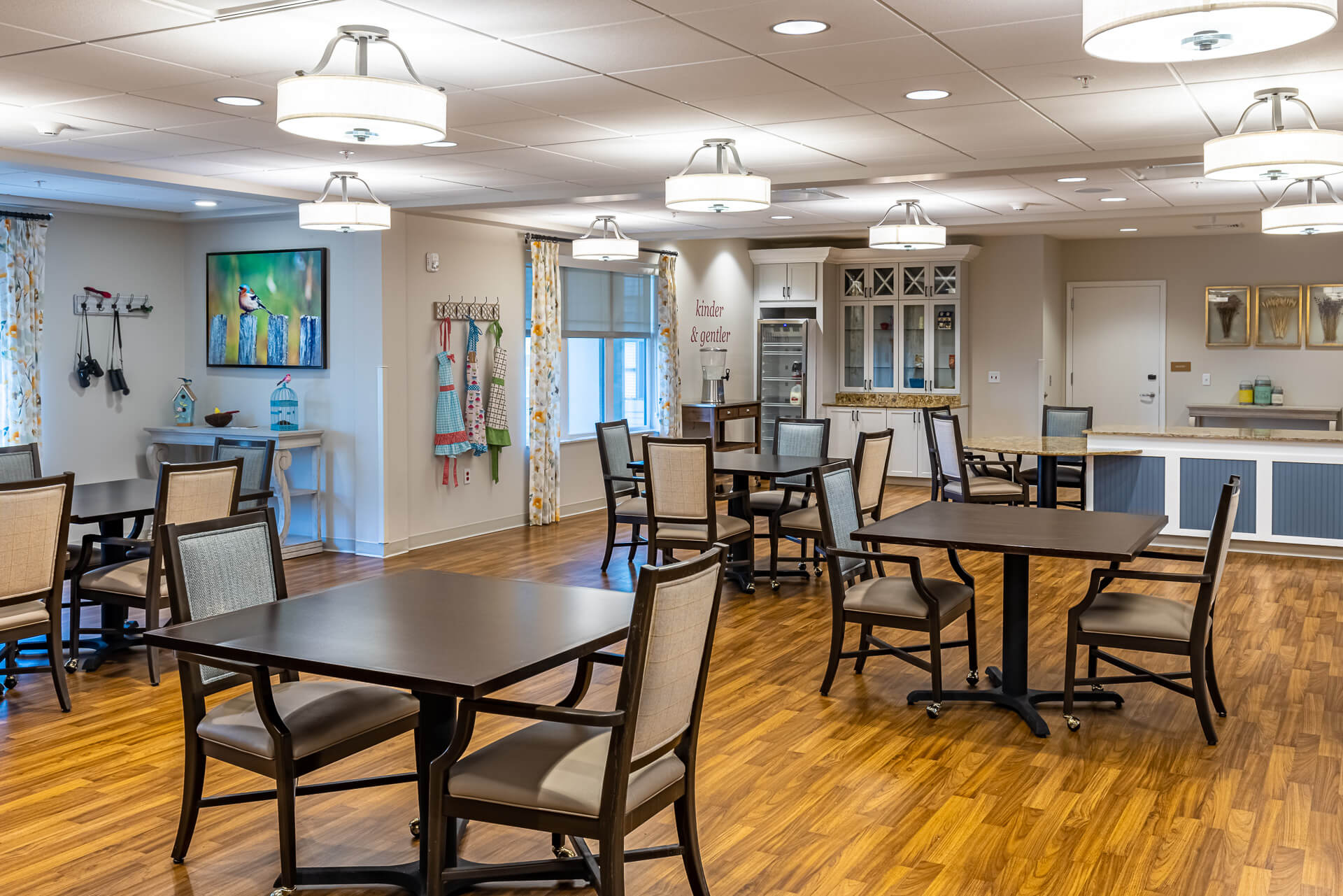 Ryan_BellevuePlace_Nashville_DavidKeith-413-HDR dining area